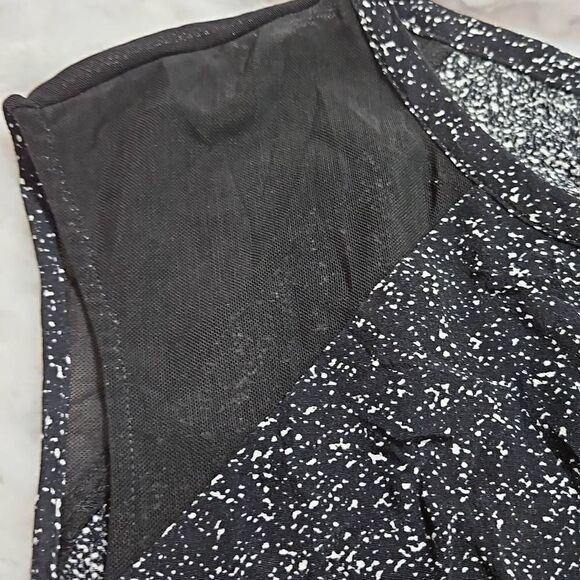Black and White Banana Republic Size 6 Mesh Shoulder Dress with pockets - Picture 9 of 11